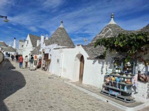 ce sa vizitezi in puglia-alberobello