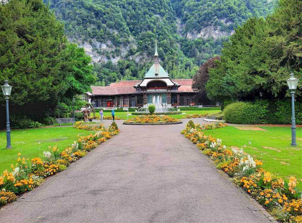 Atractii turistice din Alpii Elvetieni - Interlaken