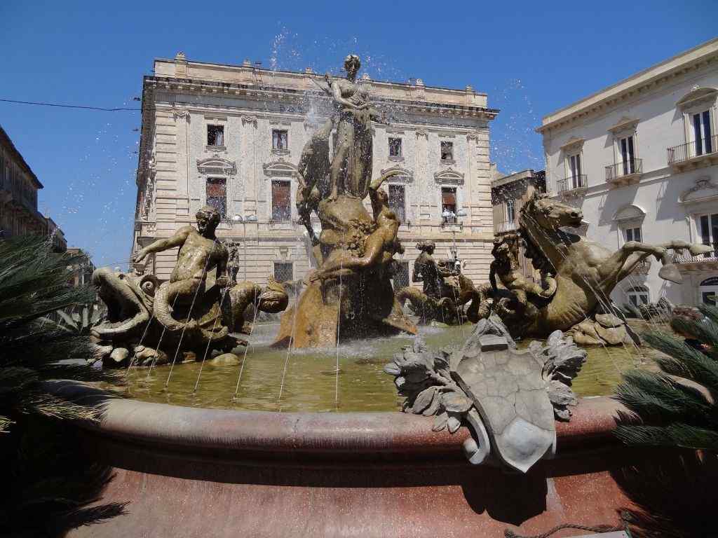 Siracusa obiective turistice - perla istorica din Sicilia