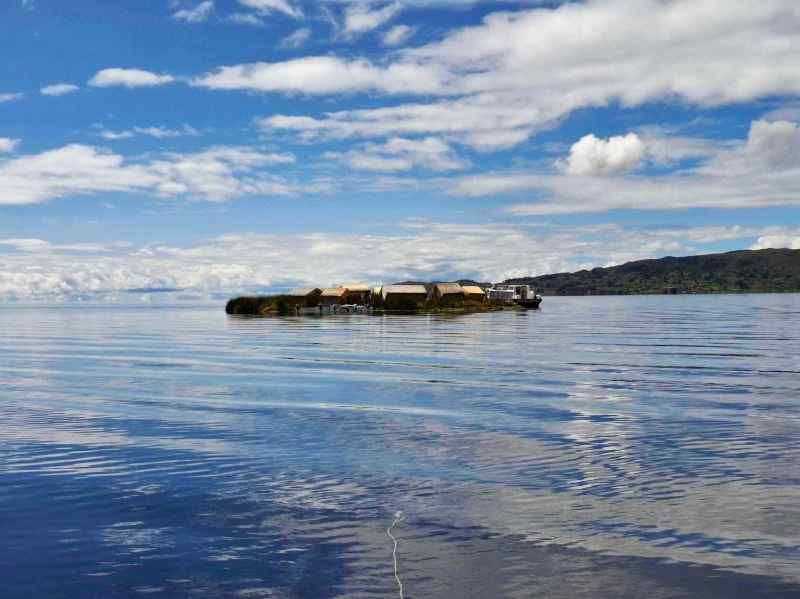 lacul titicaca peru